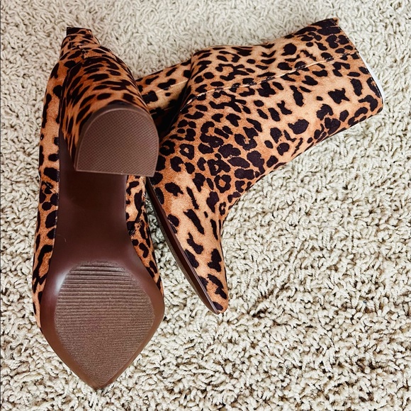 Women's Side Zip Chunky Heel Leopard Ankle Boots Size 6 - Picture 4 of 6